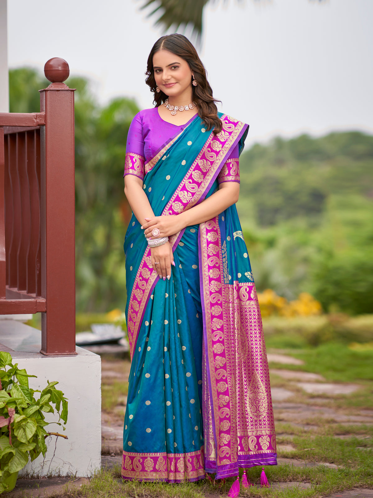 Peacock Blue & Magenta Pink Woven Jacquard Silk Saree with Blouse Piece