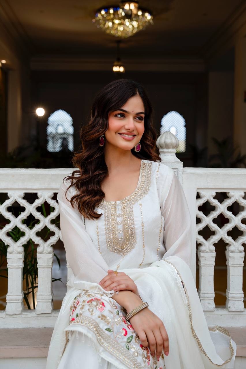 GorIvory White Fandi Silk Kurti Palazzo Dupatta Set